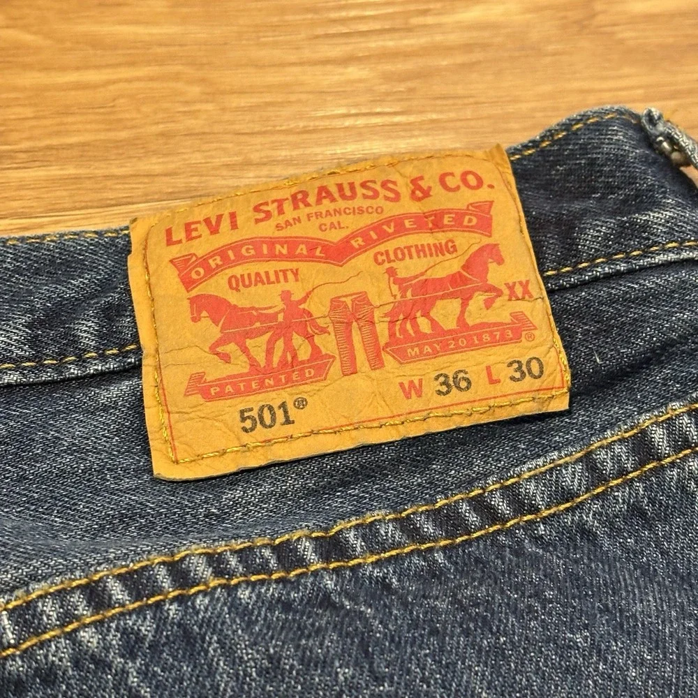 Levis preowned flaws